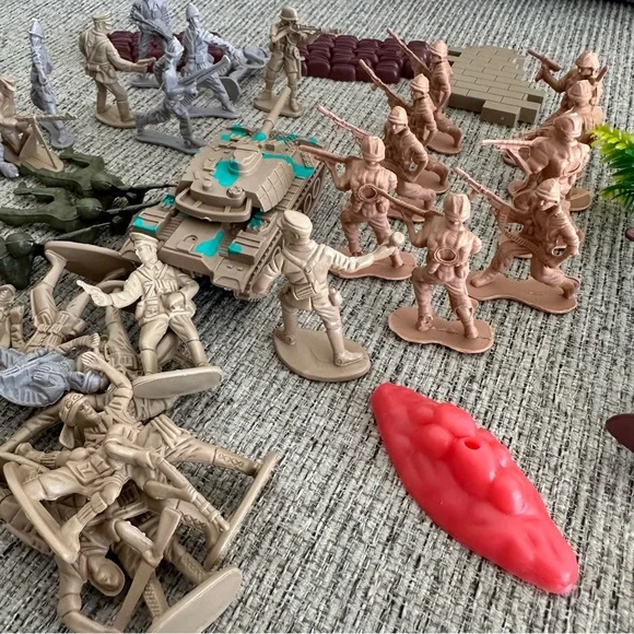 Toy Army Soldier Set with Tank - Multicolor - Picture 5 of 5